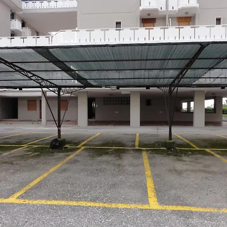 Family Flat Close To The Апартаменти